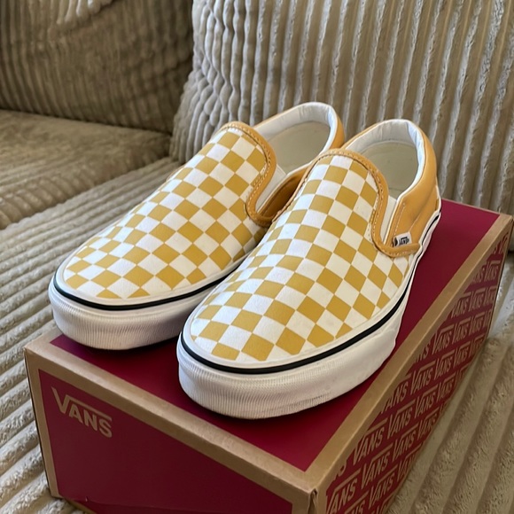 Yellow checkered slip on vans - Picture 3 of 9